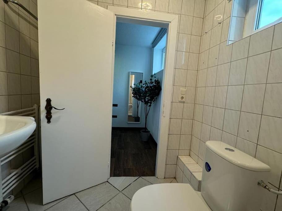 Townhouse Fuer 10 Personen Mit Garten Esslingen am Neckar Exterior photo